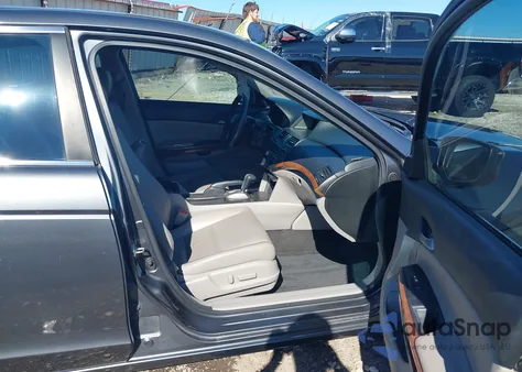 2012 Honda Accord 2.4 Ex-L z USA, uszkodzony, nr VIN 1HGCP2F8XCA213605